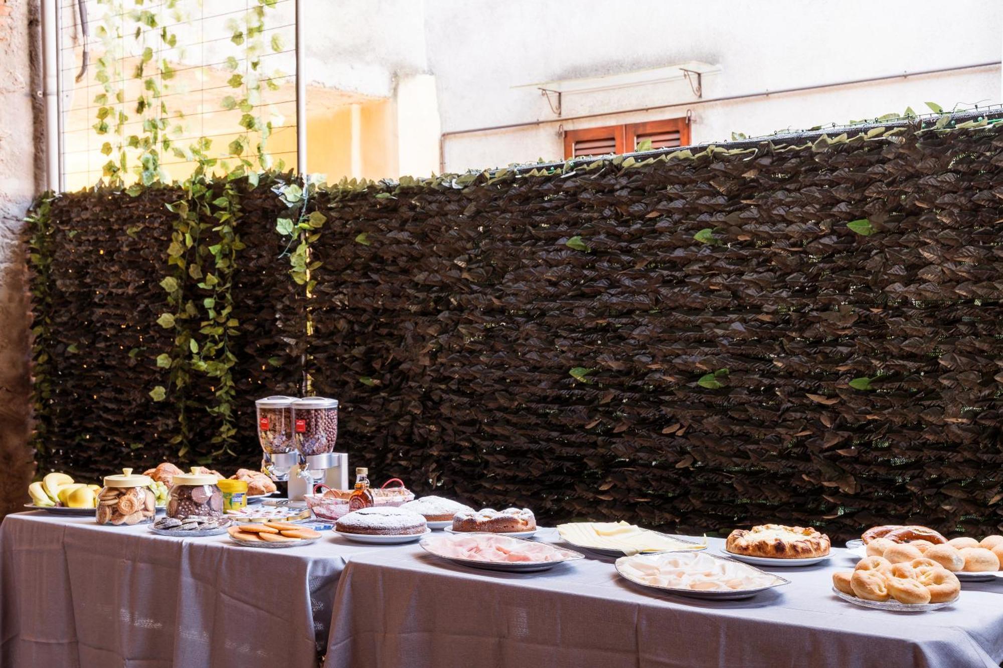 Tavernerio B&B La Corte And Home Restaurant - Free Parking - 10 Minutes To The Lake And Centre מראה חיצוני תמונה