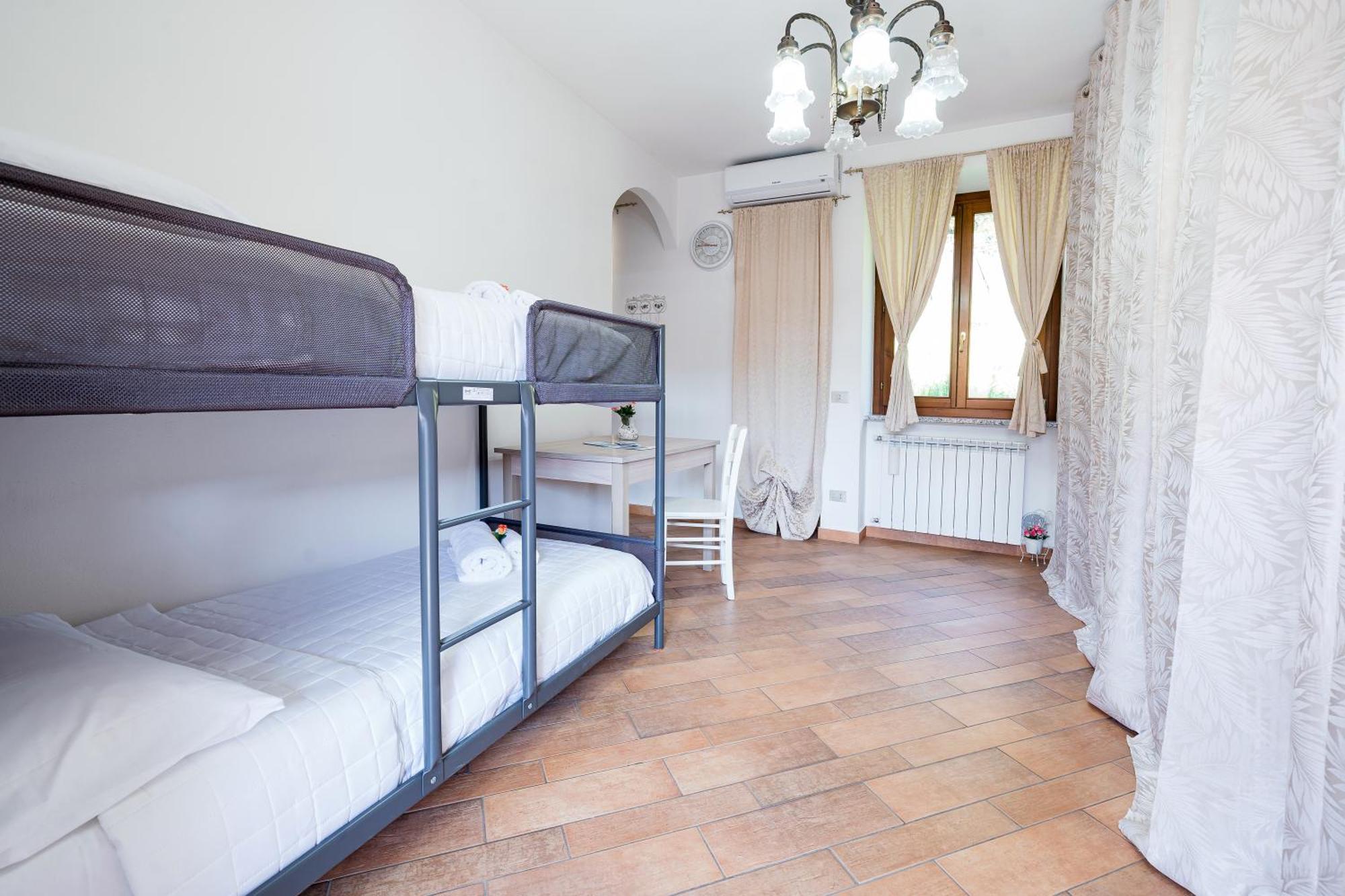 קומו B&B La Corte And Home Restaurant - Free Parking - 10 Minutes To The Lake And Centre מראה חיצוני תמונה