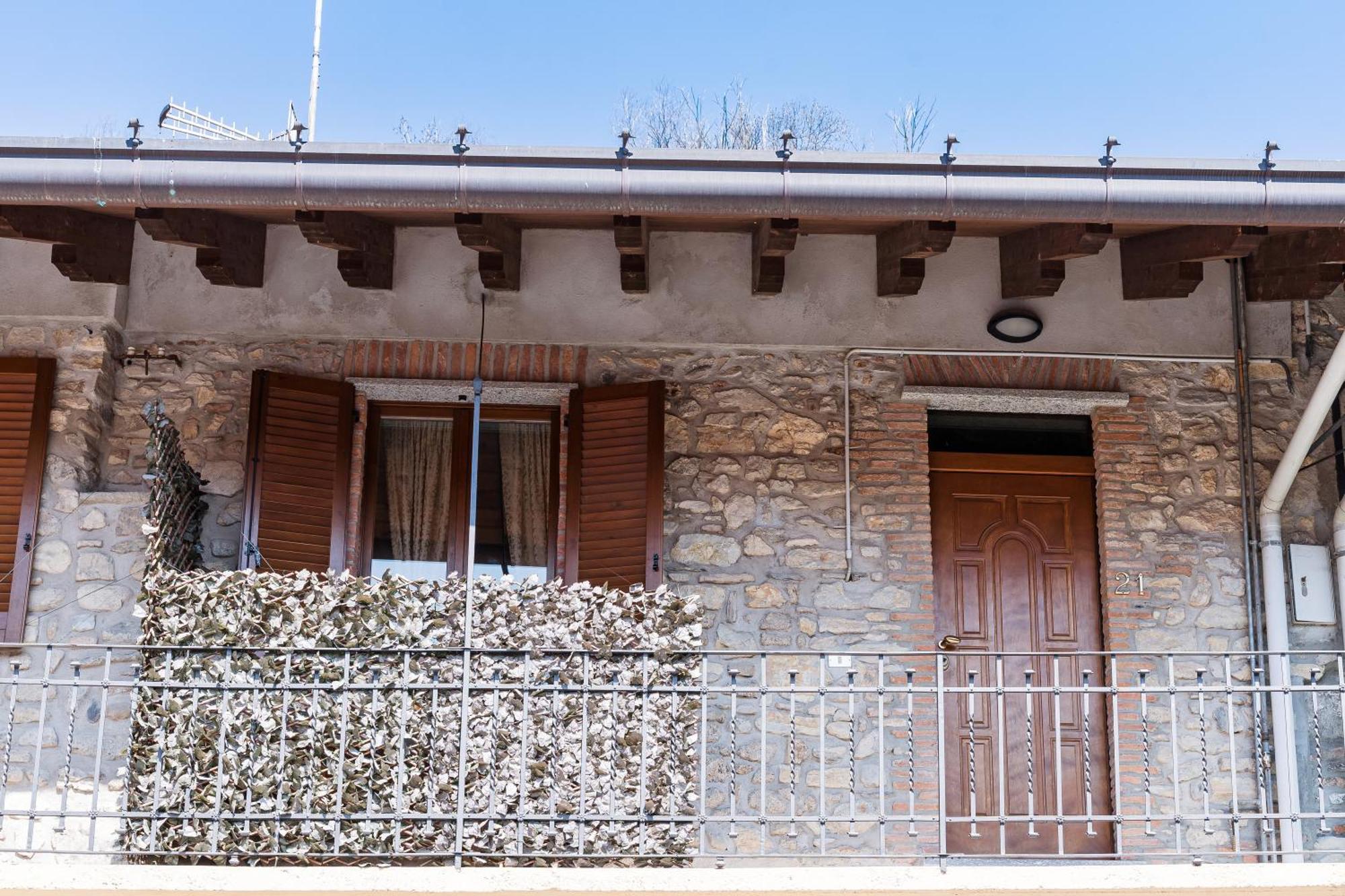קומו B&B La Corte And Home Restaurant - Free Parking - 10 Minutes To The Lake And Centre מראה חיצוני תמונה