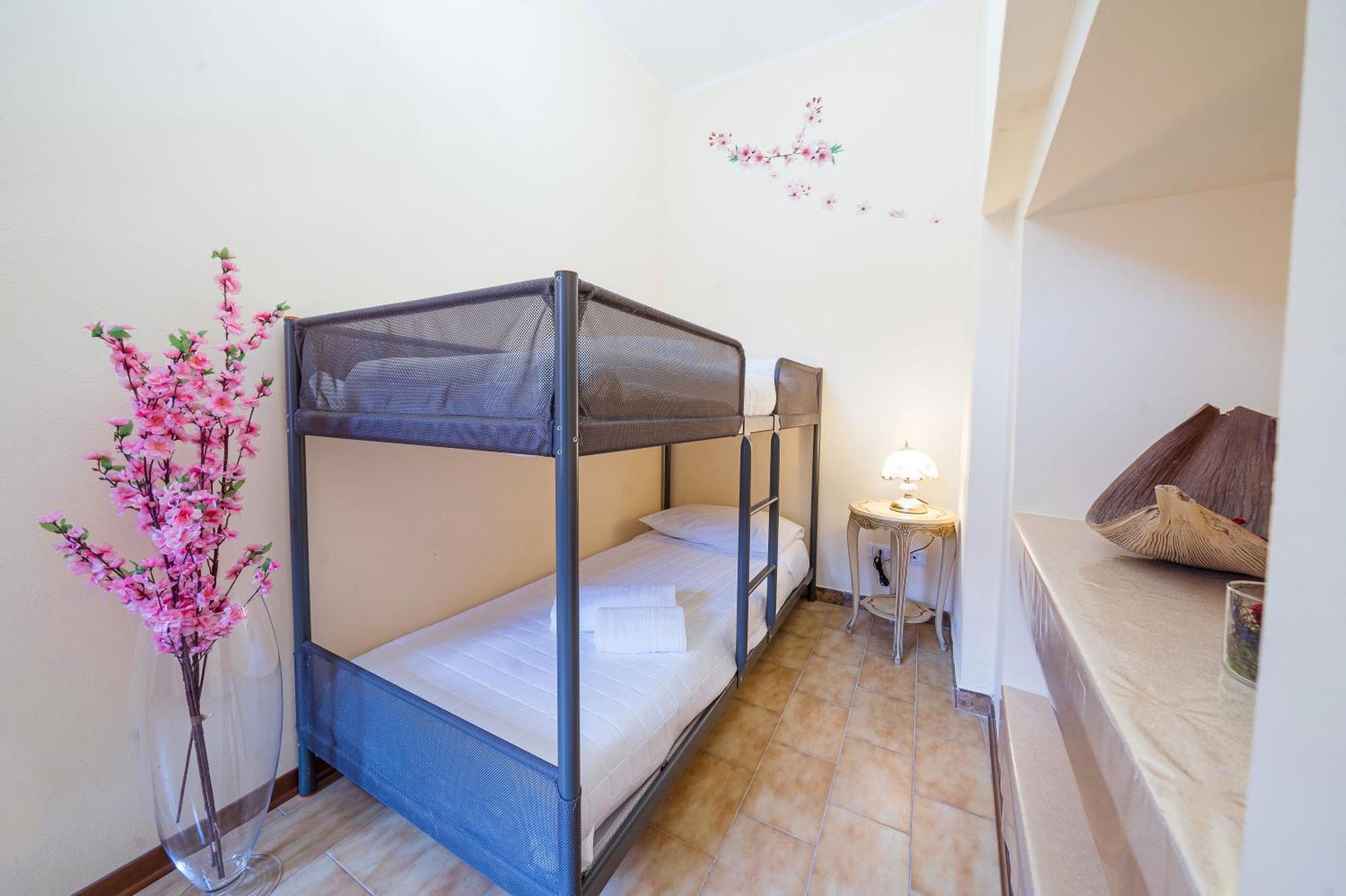 קומו B&B La Corte And Home Restaurant - Free Parking - 10 Minutes To The Lake And Centre מראה חיצוני תמונה