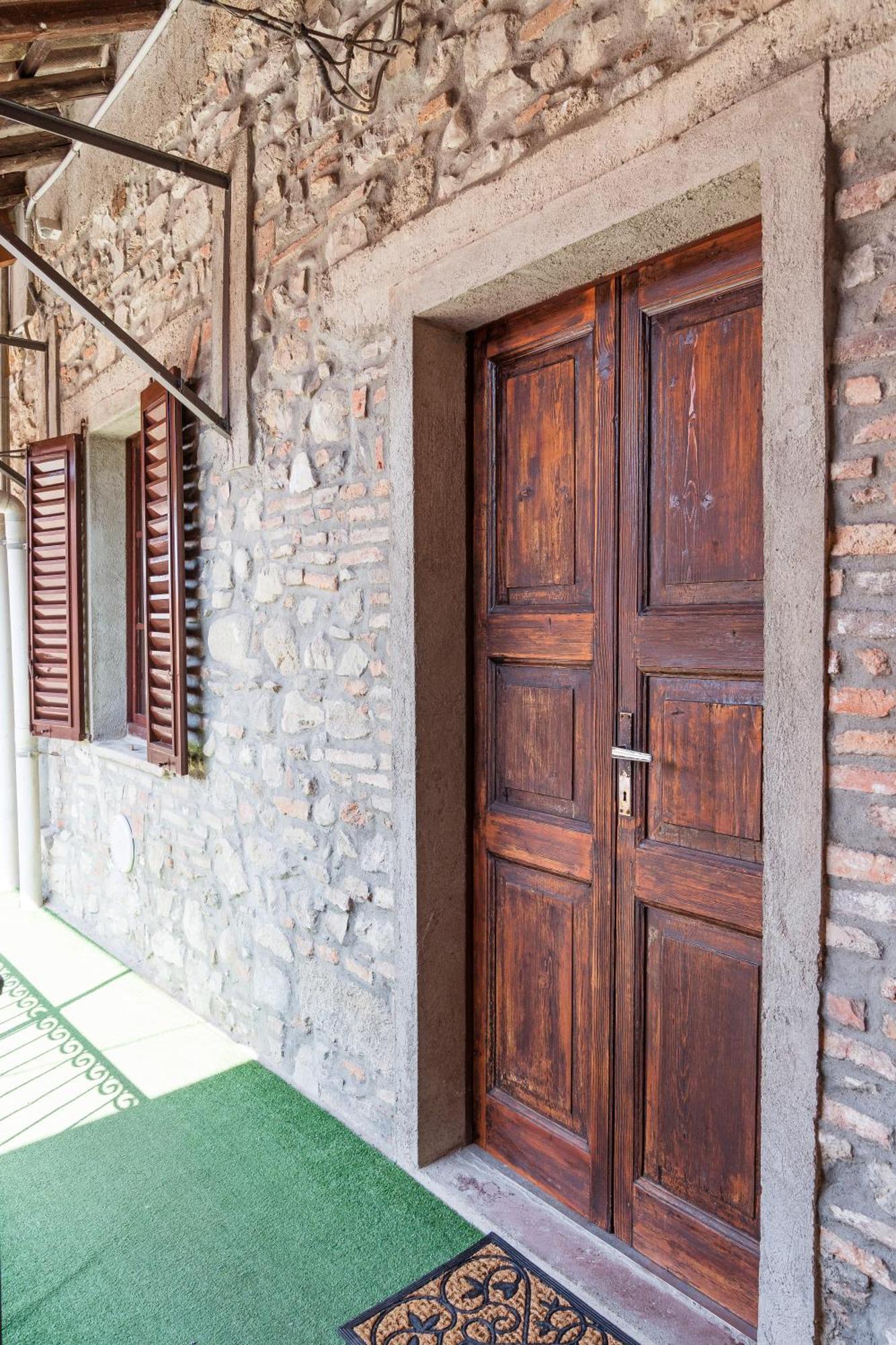 קומו B&B La Corte And Home Restaurant - Free Parking - 10 Minutes To The Lake And Centre מראה חיצוני תמונה