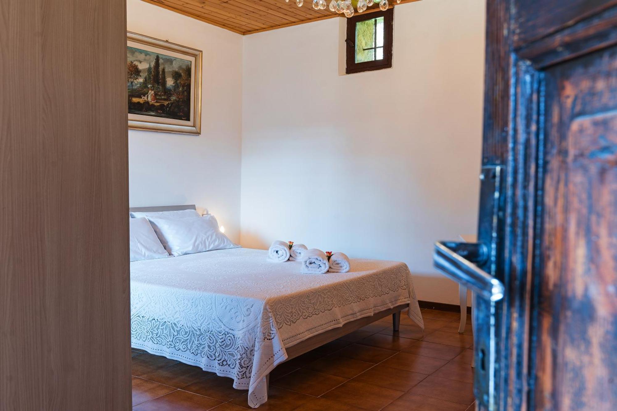 קומו B&B La Corte And Home Restaurant - Free Parking - 10 Minutes To The Lake And Centre מראה חיצוני תמונה
