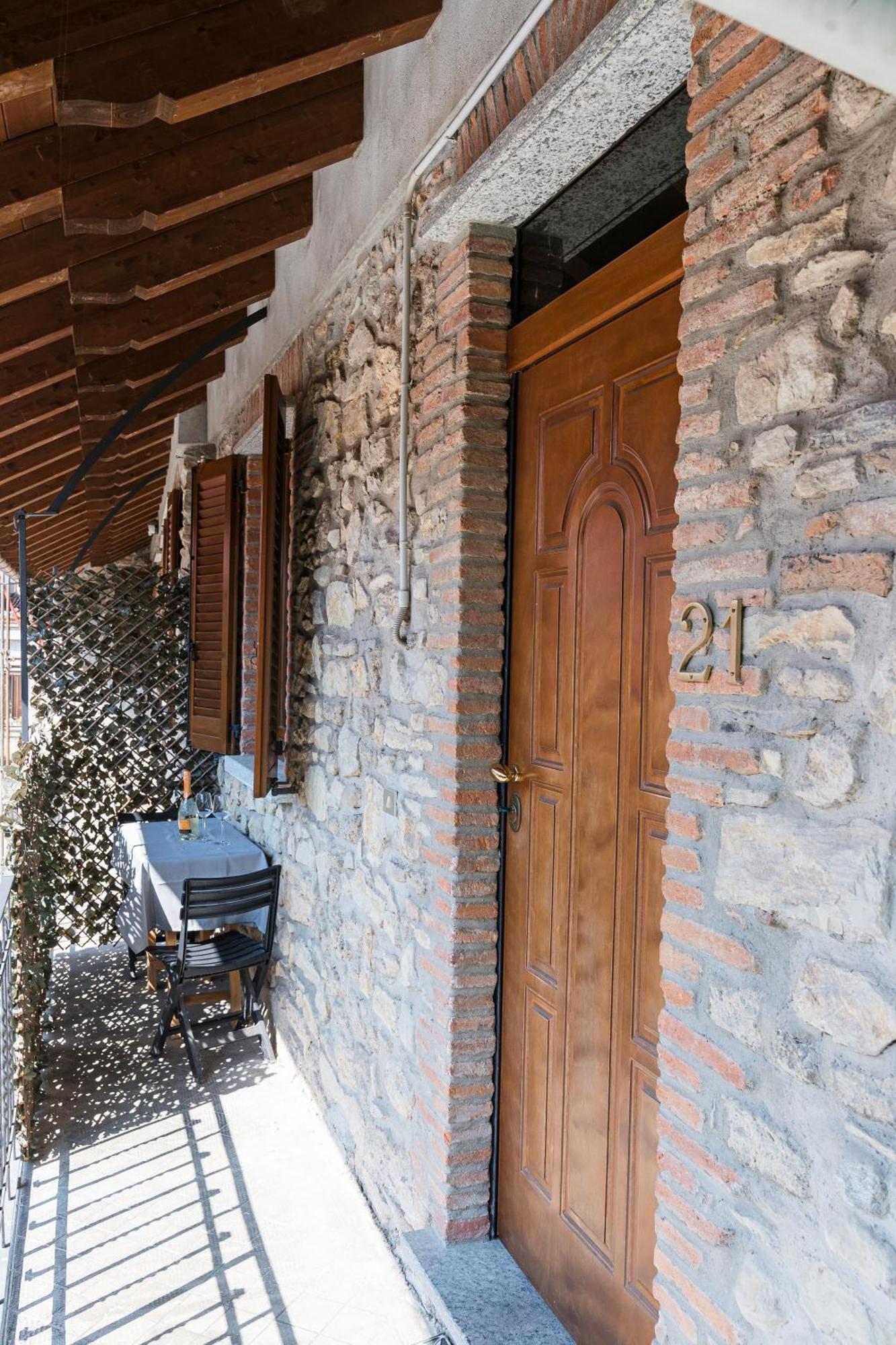 Tavernerio B&B La Corte And Home Restaurant - Free Parking - 10 Minutes To The Lake And Centre מראה חיצוני תמונה