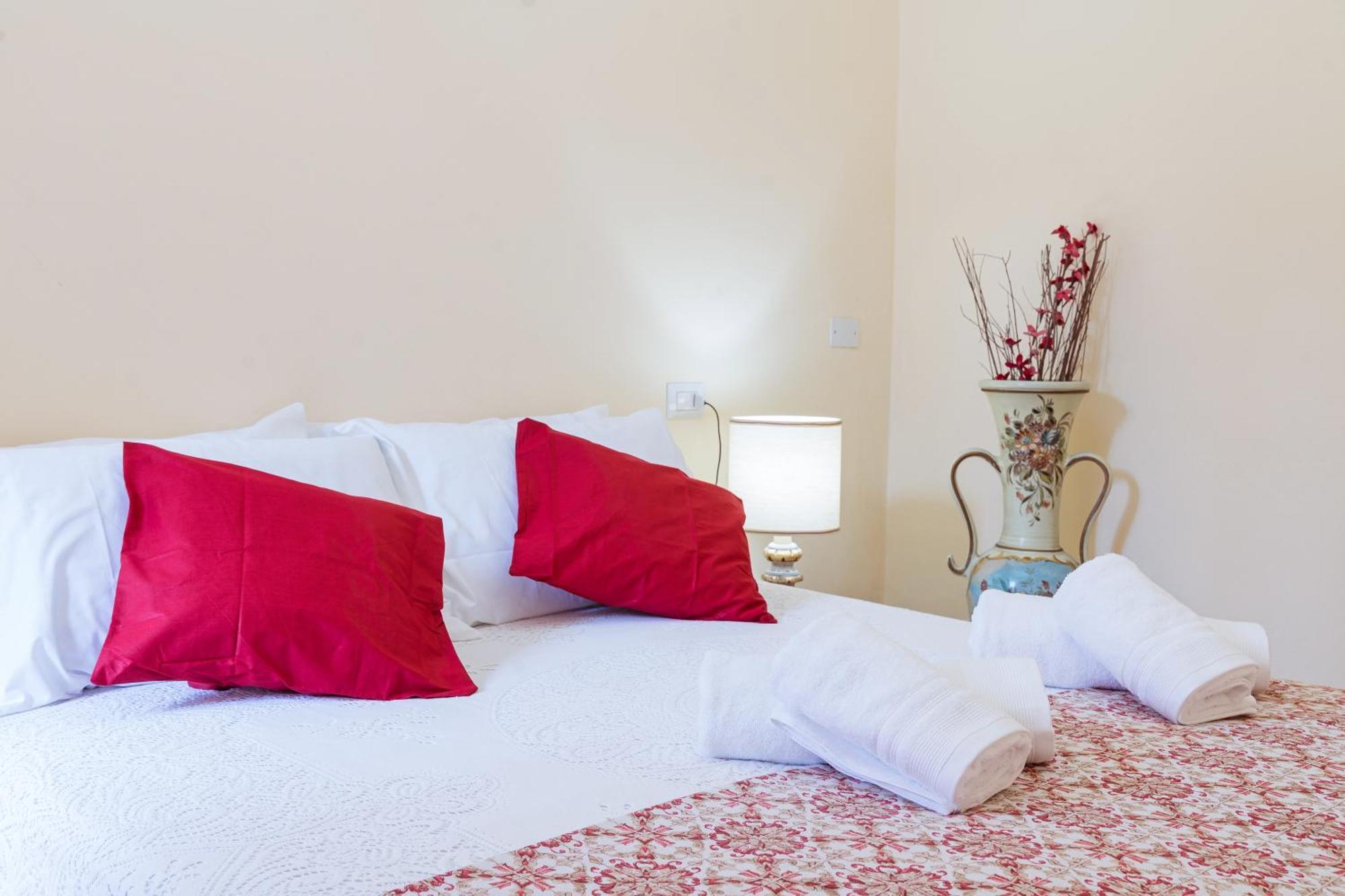 Tavernerio B&B La Corte And Home Restaurant - Free Parking - 10 Minutes To The Lake And Centre מראה חיצוני תמונה